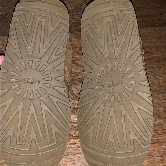 BOY UGG NEUMEL SIZE 6y WOMENS 7.5 - Picture 8 of 8